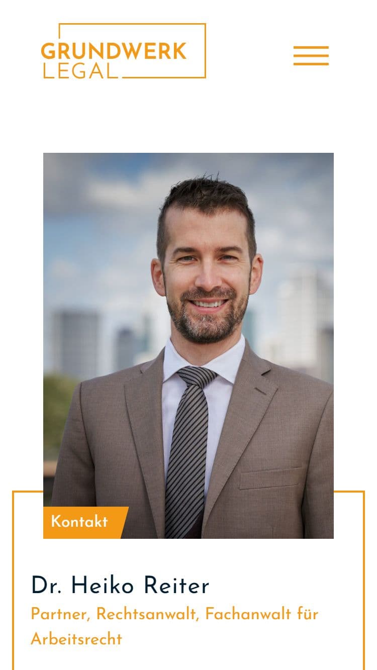 Mobile Ansicht der Rechtsanwälte Webseite aus dem Referenzprojekt Grundwerk Legal